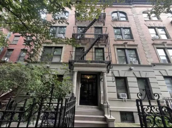 231 Park Place image 1 of 3