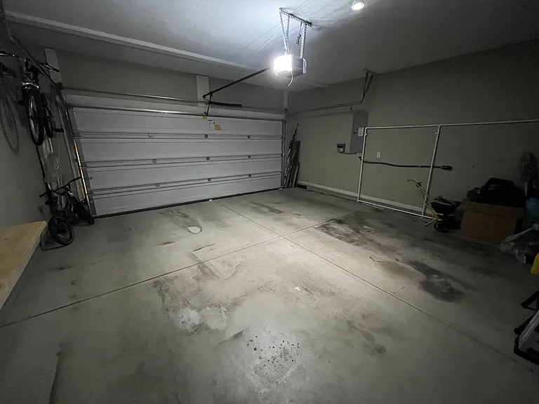 2045 Lakecrest Dr — Photo 31