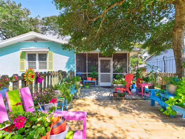 112 NE 51st Street, Oak Island, NC 28465