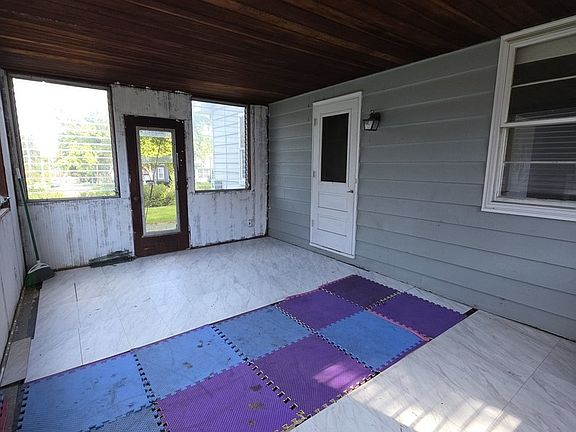 2nd image of 1207 W Main St