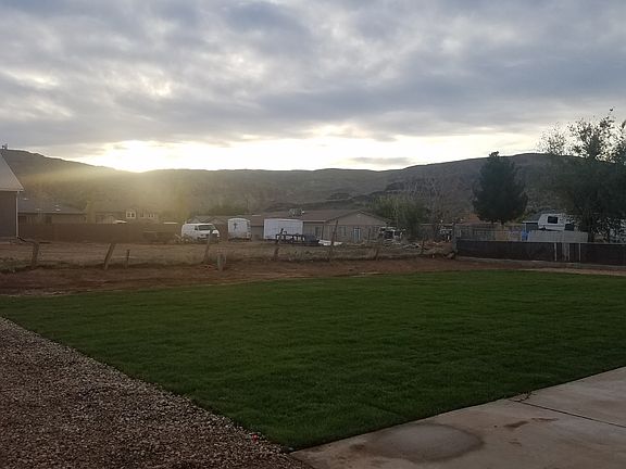 Large, Beautiful Back Yard