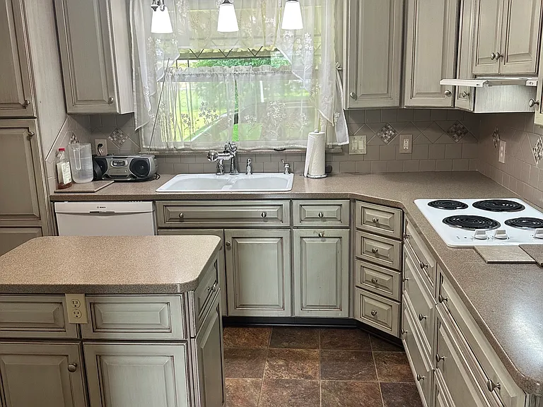 2916 Windemere Cir — Photo 13
