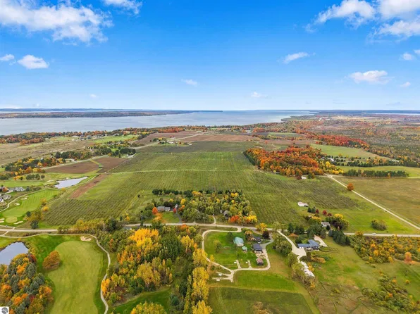 7710 Us Highway 31 N, Williamsburg, MI 49690