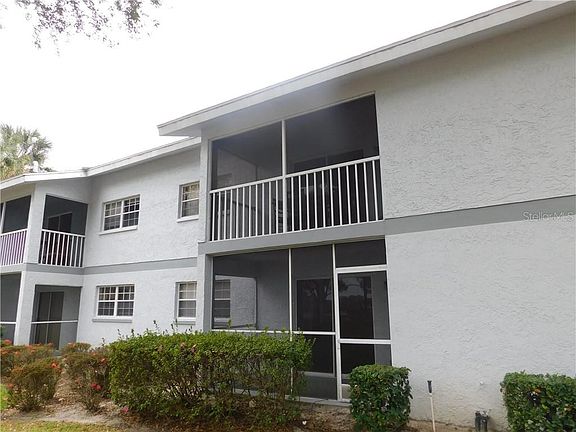 4th image of 588 Fairways Ln APT E202