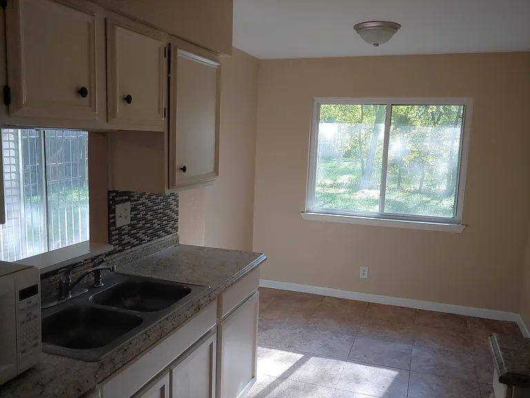 13418 Patmore Dr — Photo 5