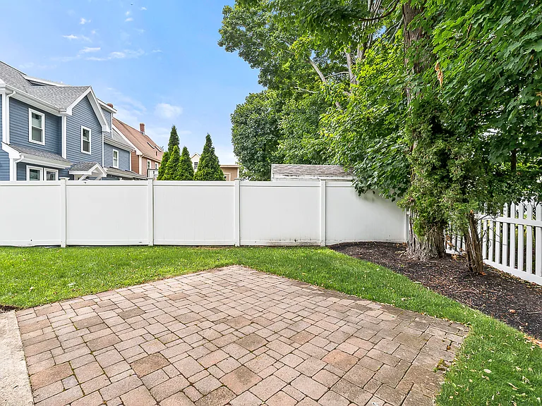 46 Loring Ave — Photo 41
