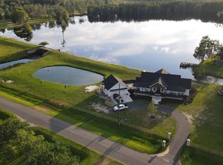 1200 Hutchinson Pond Rd, Hahira, GA 31632