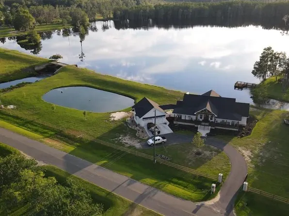 1200 Hutchinson Pond Rd, Hahira, GA 31632