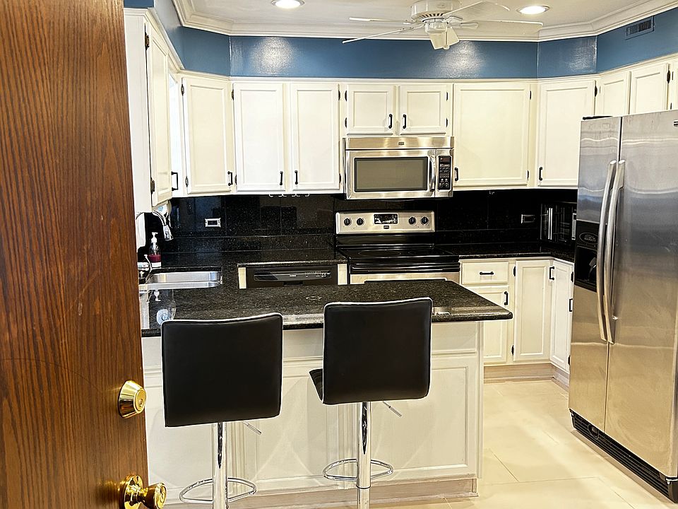 1st image of 3456 N Harlem Ave APT 3E