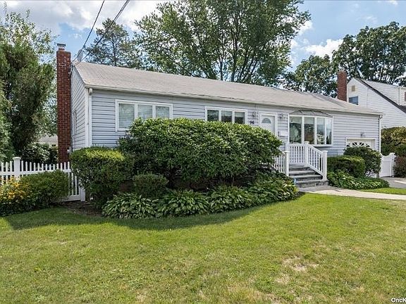 4th image of 96 Lockwood Ave