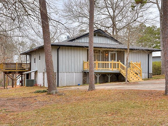 4th image of 1184 Dogwood Dr