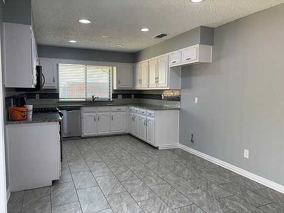 2nd image of 1448 Pinnacle Peak Dr