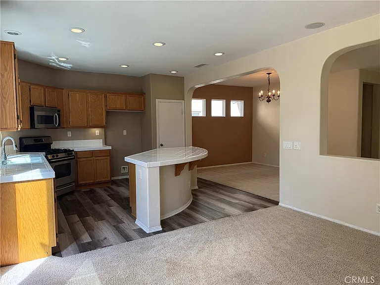 32585 Winterberry Ln — Photo 4