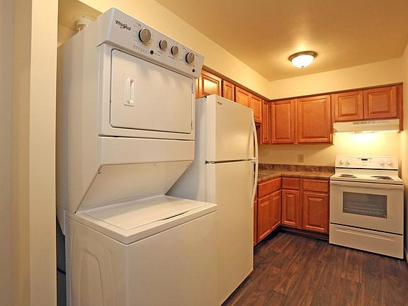 5th image of 6 Tall Pine Dr APT D