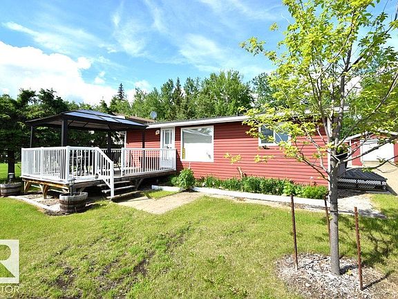 2nd image of 1214 Birch Cres