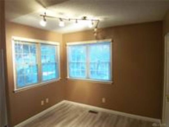 5th image of 3411 Darbyshire Dr
