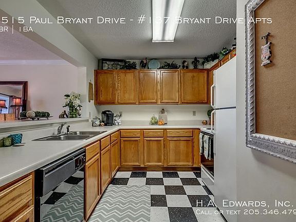 4th image of 1515 Paul W Bryant Dr APT 137