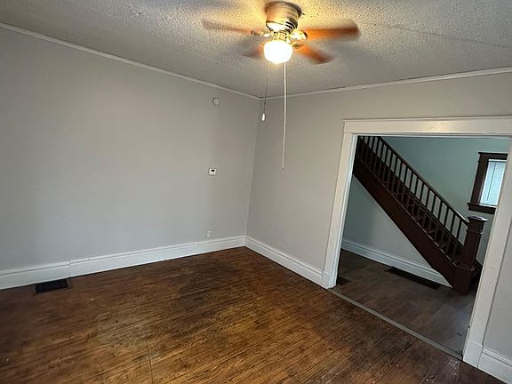 4th image of 2634 Spruce Ave