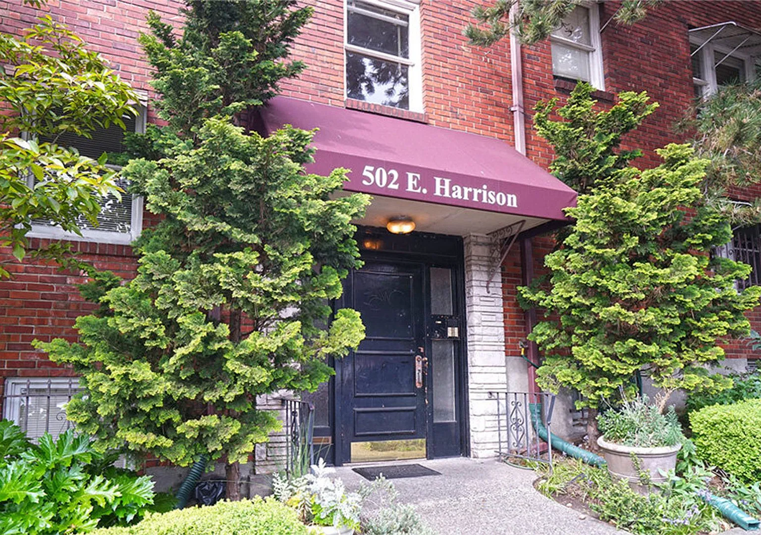 Harrison Court — Photo 2