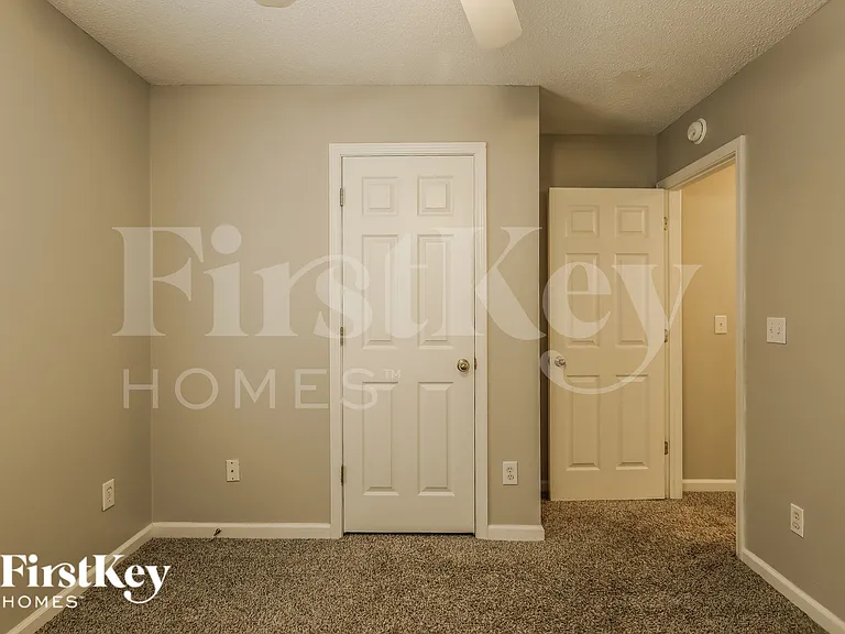 3021 Bowron Rd — Photo 13