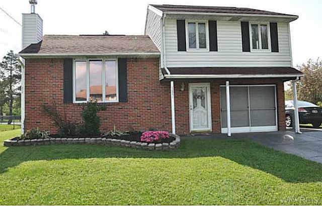 1st image of 3864 Lynn Dr