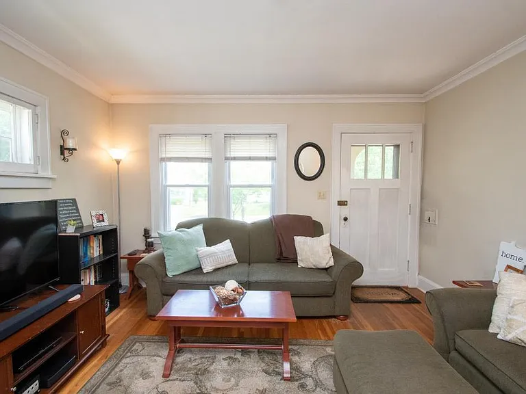 4516 Cedar Ave S — Photo 14