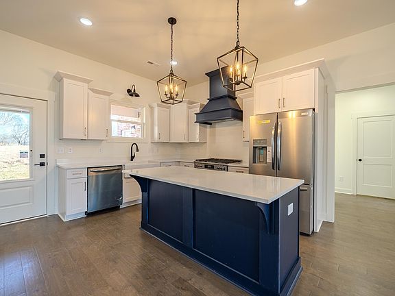 3rd image of 130 Belvedere Cir Lot 12