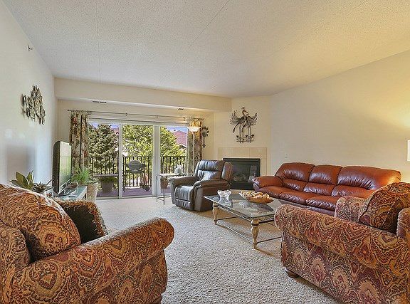 5th image of 18650 Pine Lake Dr APT 1C