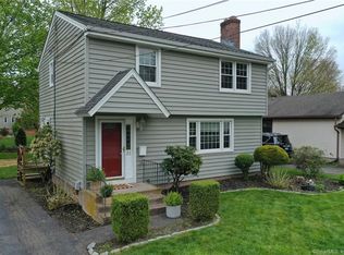 31 McKee St, Manchester, CT 06040