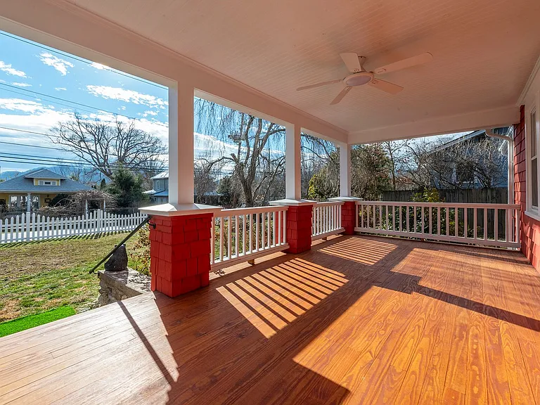 829 Montreat Rd — Photo 43
