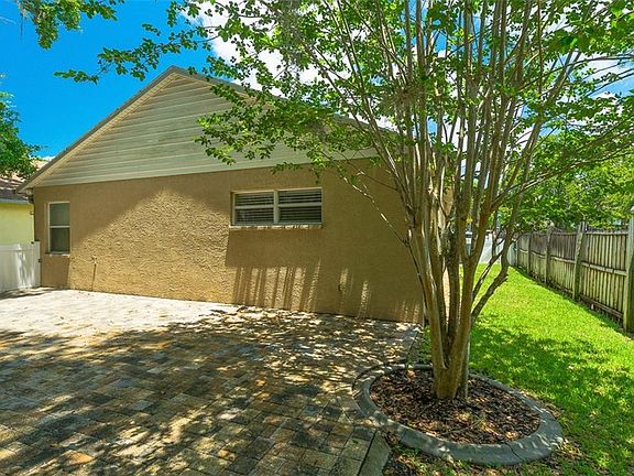 4th image of 671 Whisper Cove Ct