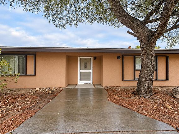 3rd image of 58298 Pueblo Trl