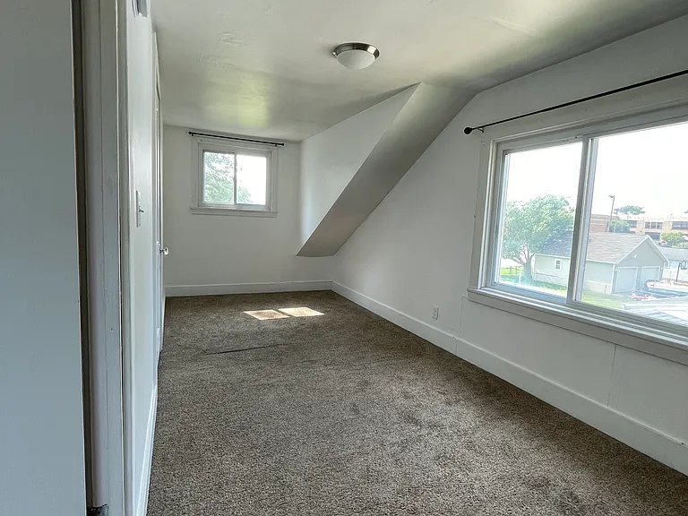 164 Helen St #2 — Photo 11