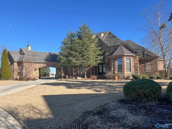 3 Winged Ct SW, Huntsville, AL 35824
