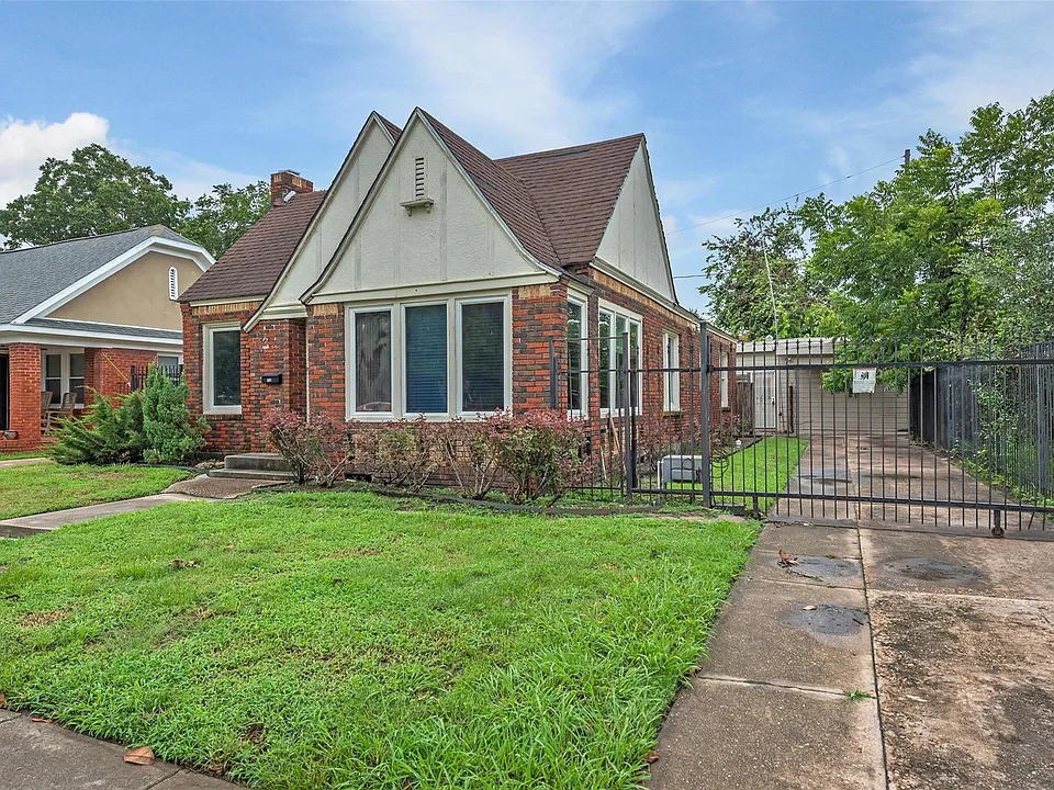 2511 Barbee St