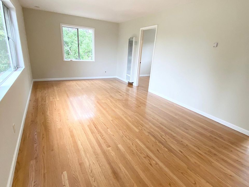 1st image of 245 Poplar Ave #4