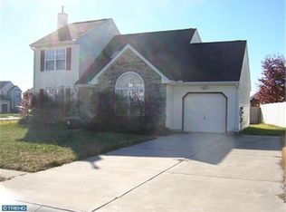 926 Gilder Dr, New Castle, DE 19720