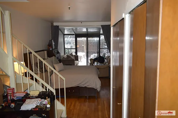 Rented by Cayenne Realty Group | media 38