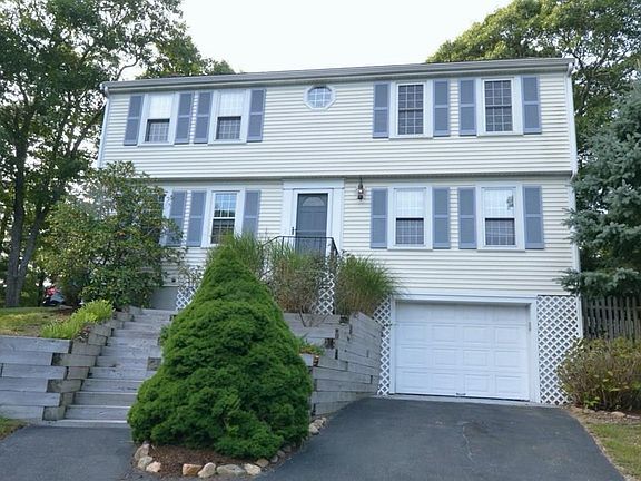 2nd image of 10 Sophie Ann Dr