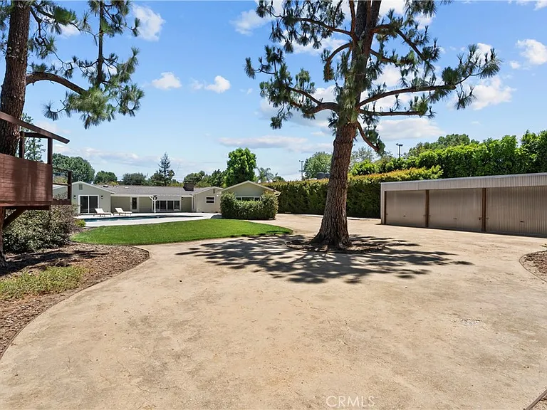 5823 Lubao Ave — Photo 31