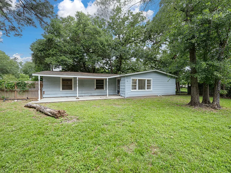 312 Harris Blvd — Photo 3