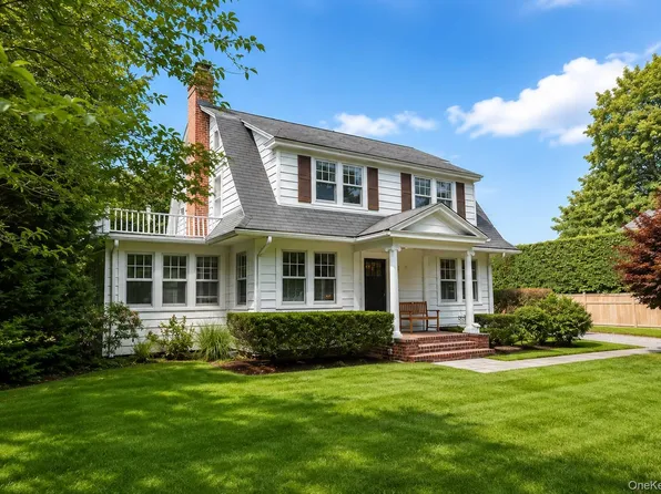 11 Hulse Street, Bellport Village, NY 11713