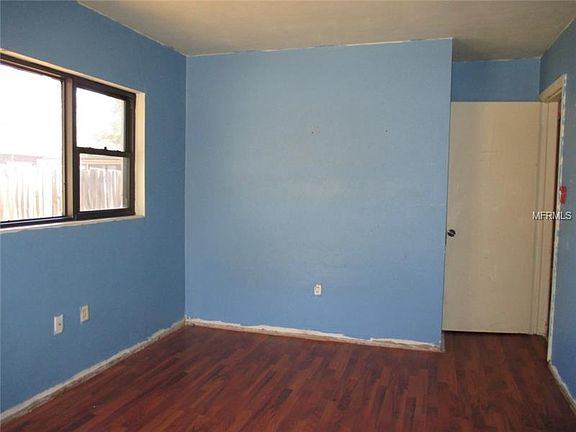 5th image of 218 Sylvia Cir