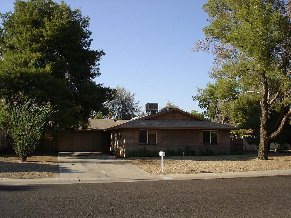 2nd image of 1628 W Seldon Ln
