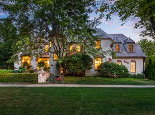675 N Eagle St, Naperville, IL 60563