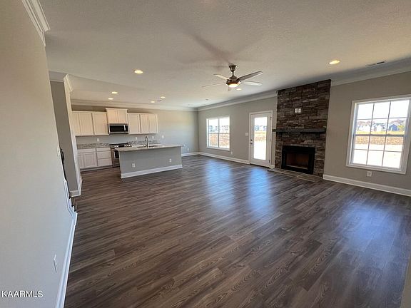 2nd image of 3029 Farmhouse Dr