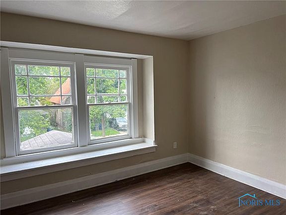 2nd image of 289 Knower St