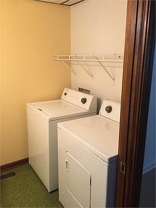 3rd image of 724 Pleasant Dr