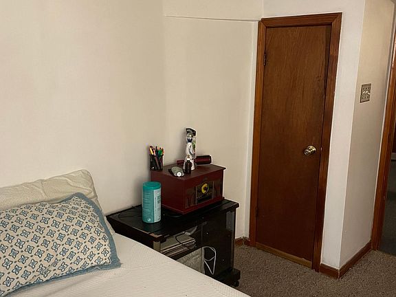 4th image of 4251 N Marmora Ave #B