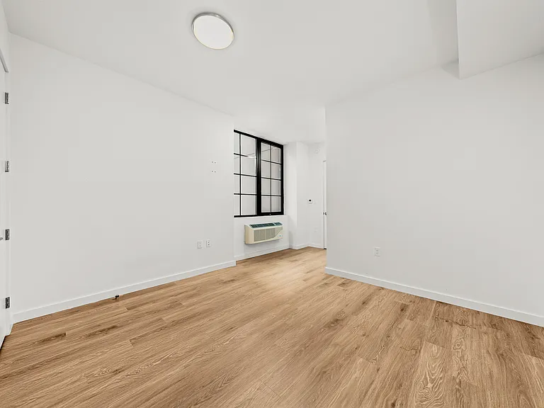 40 Bruckner Blvd #B908 — Photo 8